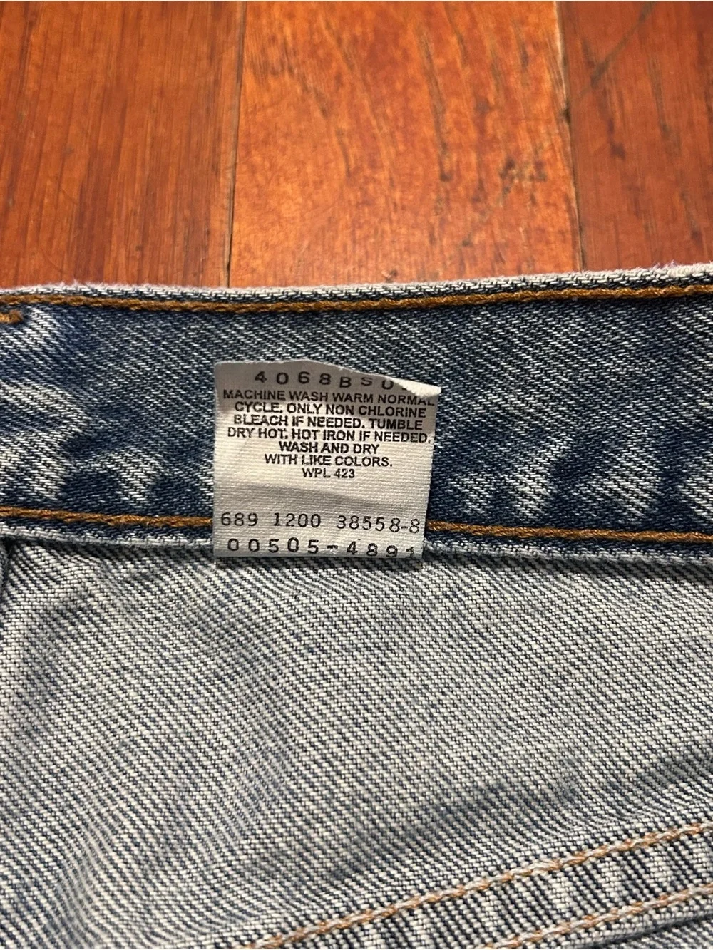 Vintage Levi’s 505 Regular Fit Straight Leg Red Tab Faded Blue Denim Jeans 30x30
